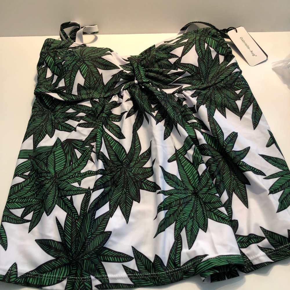 Tankini. Top size 12, bottoms large.